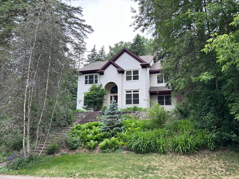 1536 Shannon Dr, Woodbury, MN 55125