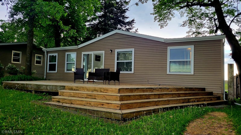 26570 Sioux Trl, Madison Lake, MN 56063