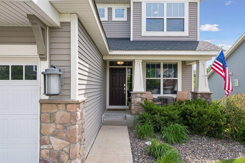 1247 Maple Ln, Carver, MN 55315