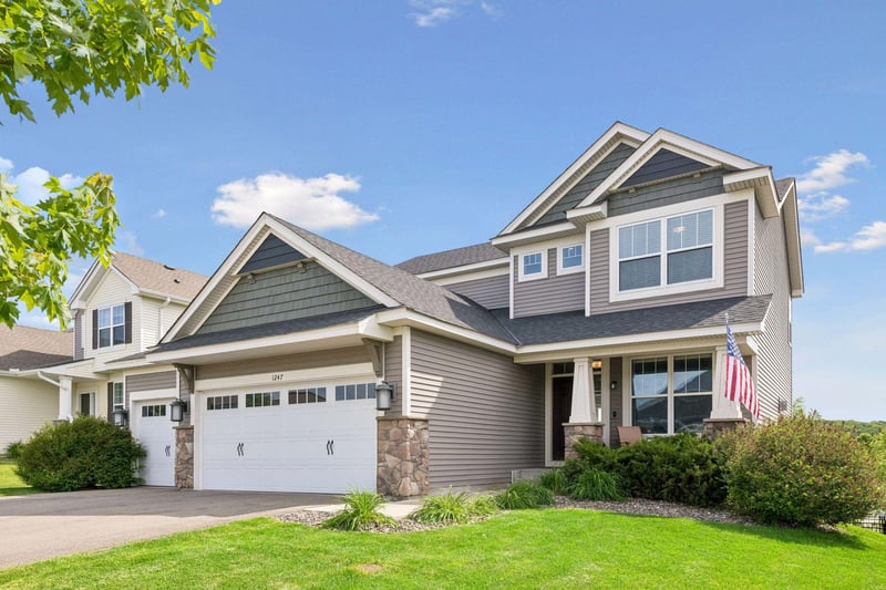 1247 Maple Ln, Carver, MN 55315