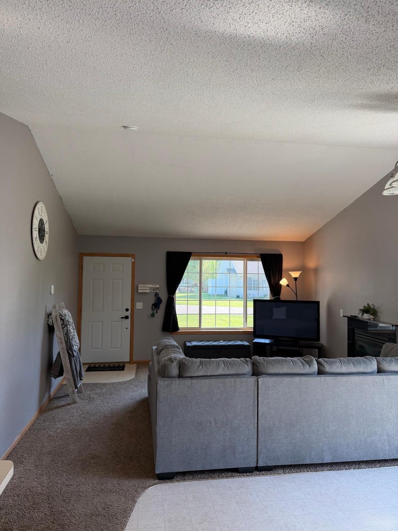 266 1st St SE, Avon, MN 56310