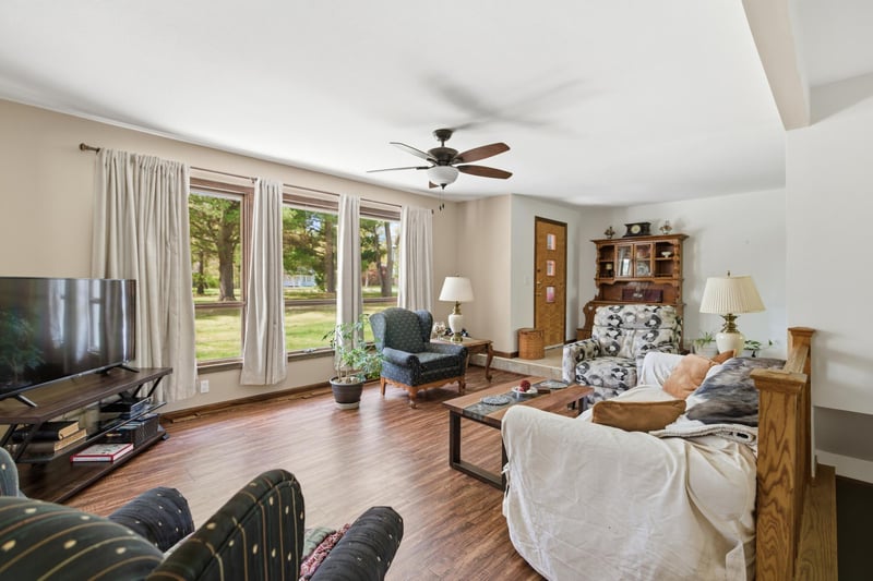 6458 Clearwater Rd, Baxter, MN 56425