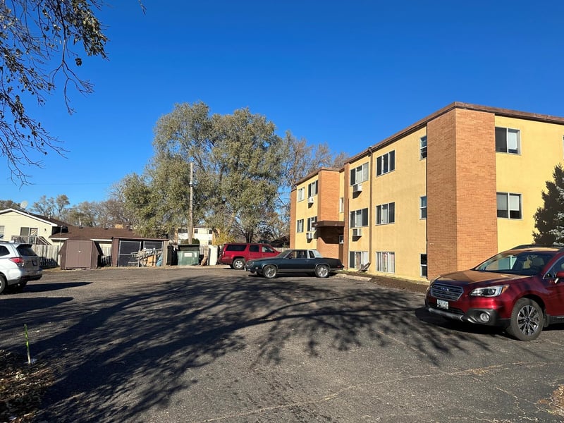 5950 E River Rd, Fridley, MN 55432