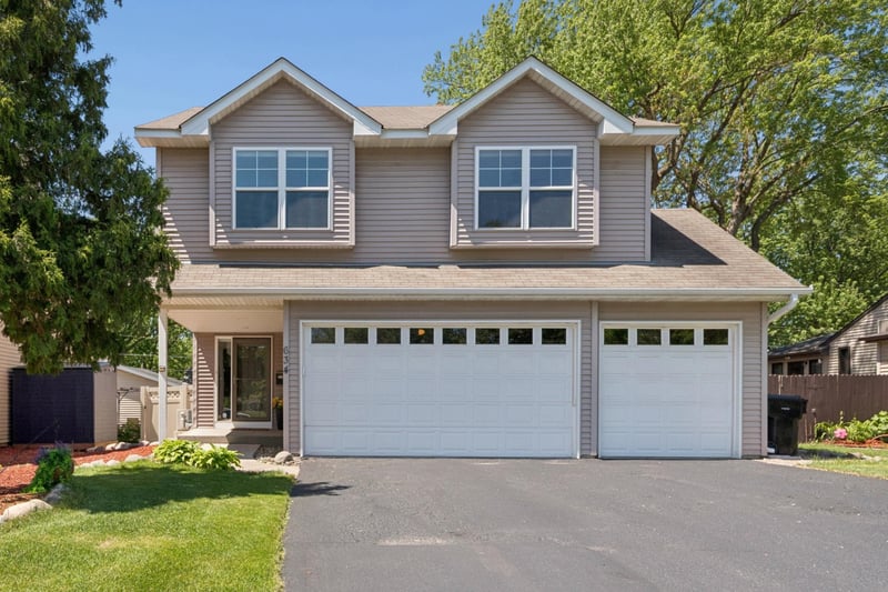 634 6th Ave S, Hopkins, MN 55343