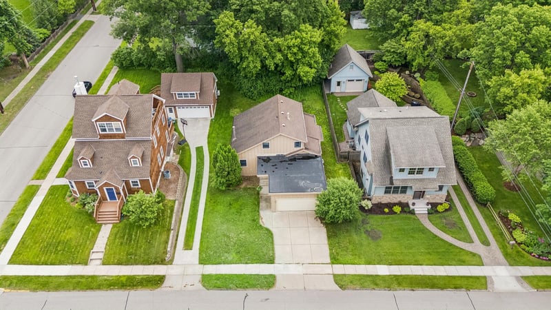 132 Minnetonka Ave N, Wayzata, MN 55391