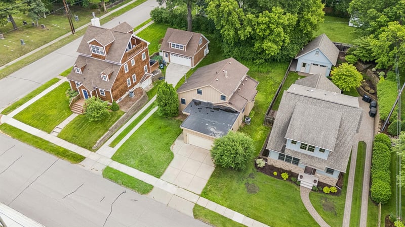 132 Minnetonka Ave N, Wayzata, MN 55391