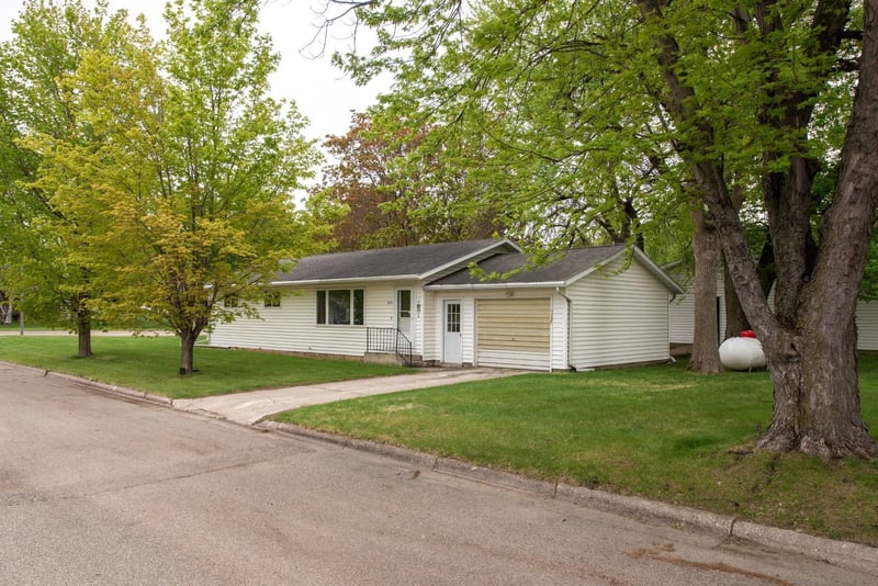 109 Arkansas Ave, Hoffman, MN 56339