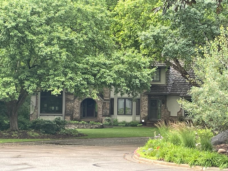 3609 Tanglewood Ct, Eagan, MN 55123