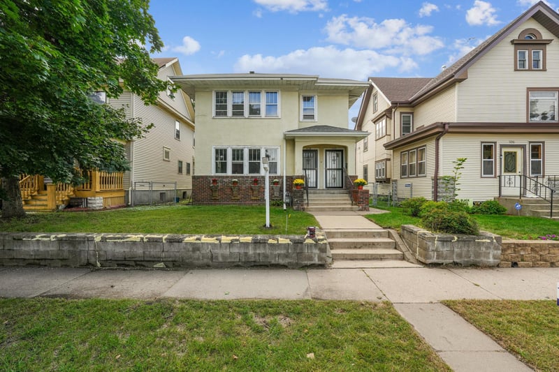 1186 Marshall Ave, Saint Paul, MN 55104
