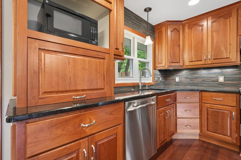 543 Westby Dr NE, Spring Lake Park, MN 55432