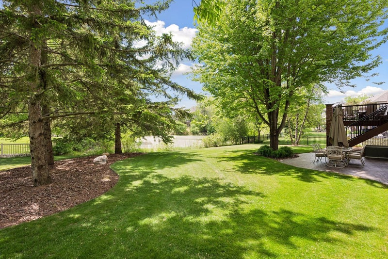8167 Enclave Rd, Woodbury, MN 55125