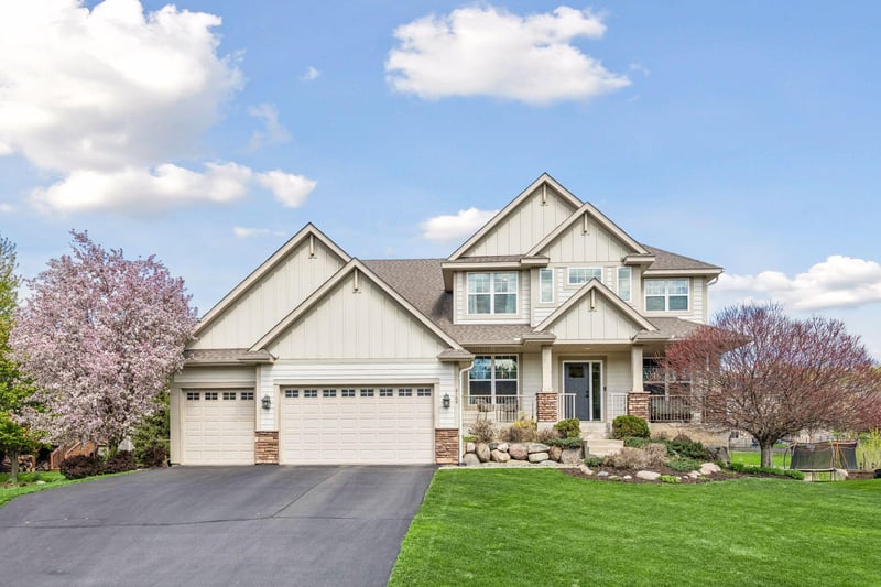 2109 Valley Creek Ln, Shakopee, MN 55379