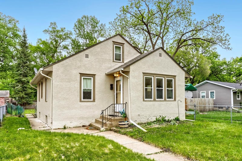 4552 Penn Ave N, Minneapolis, MN 55412
