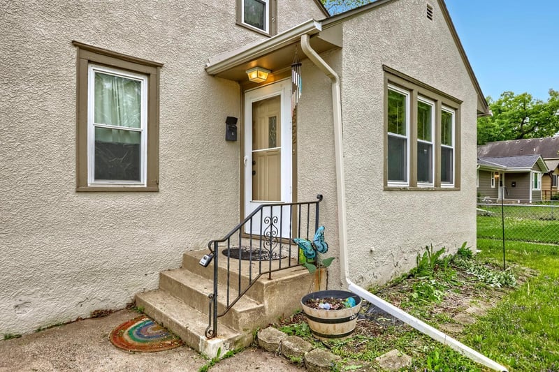 4552 Penn Ave N, Minneapolis, MN 55412