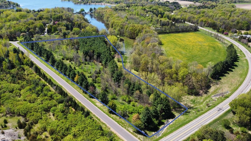 TBD Nueman Trl, Lindstrom, MN 55045