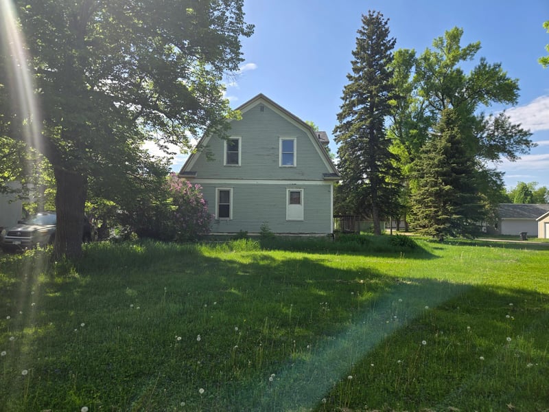 210 Glasgow Ave, Donnelly, MN 56235