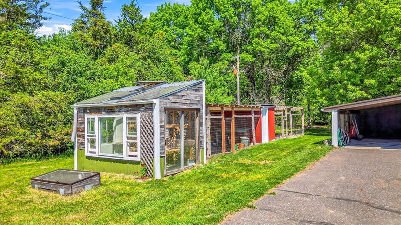 4480 Fawn Lake Dr, Stacy, MN 55079
