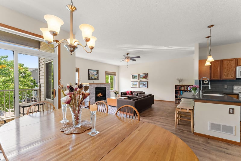 3674 Abercrombie Ln, Stillwater, MN 55082