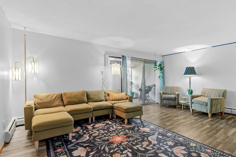 12822 Nicollet Ave #302, Burnsville, MN 55337
