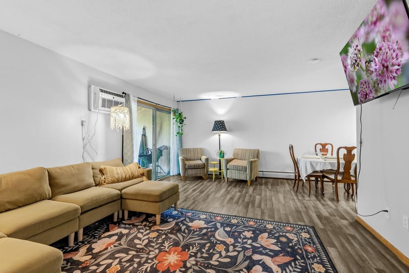 12822 Nicollet Ave #302, Burnsville, MN 55337