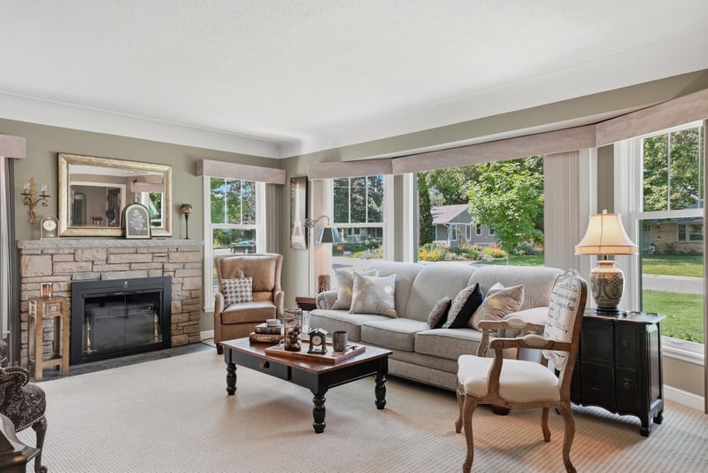 5045 Oxford Ave, Edina, MN 55436