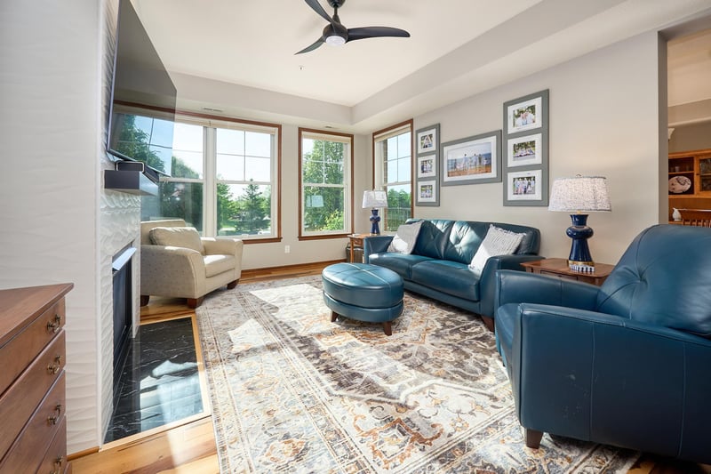 3110 N Chestnut St #211, Chaska, MN 55318