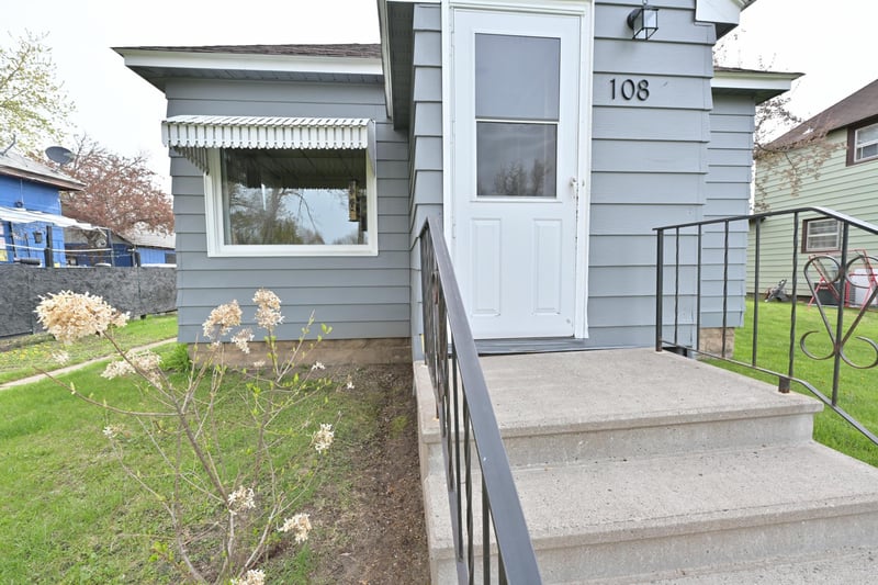 108 Bawden St, Marble, MN 55764