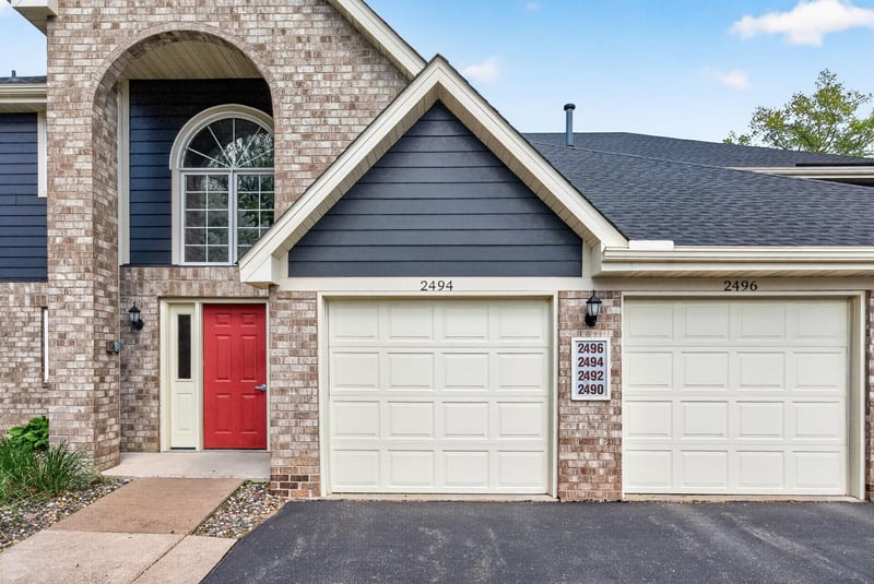 2494 Wilshire Ct, Mendota Heights, MN 55120
