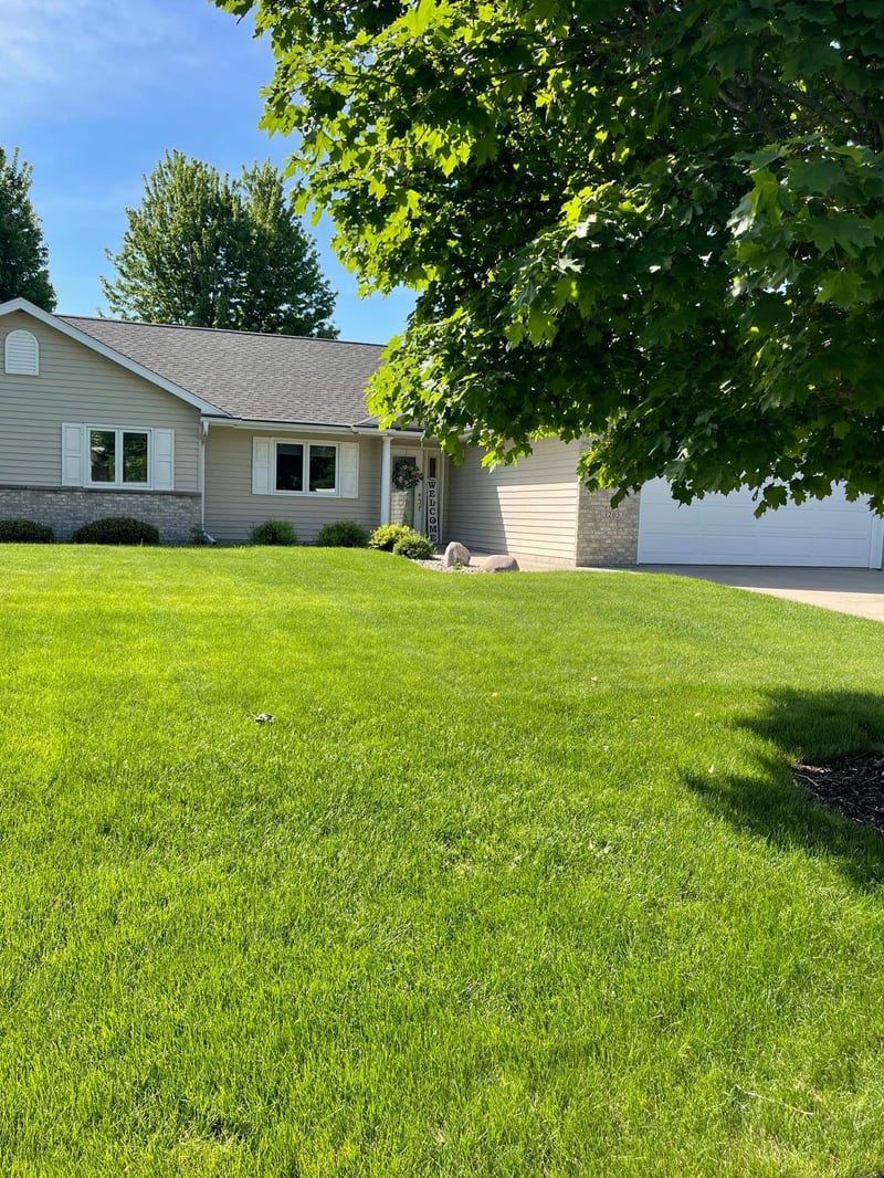 1205 26th St SW, Austin, MN 55912