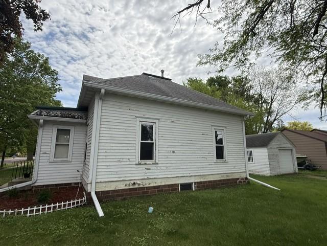 702 3rd Ave, Mountain Lake, MN 56159