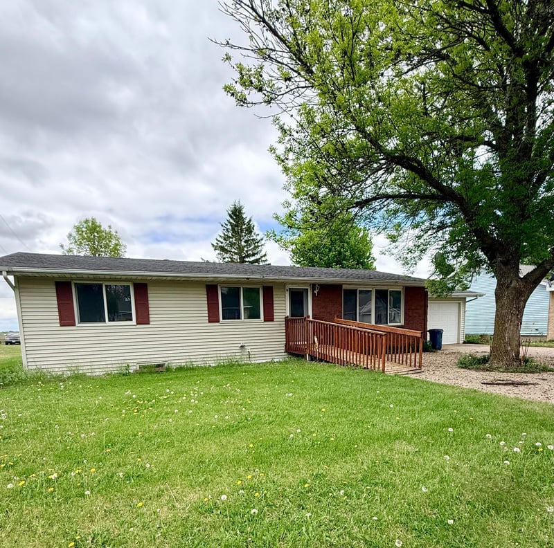 207 N Main St, Saint Leo, MN 56264
