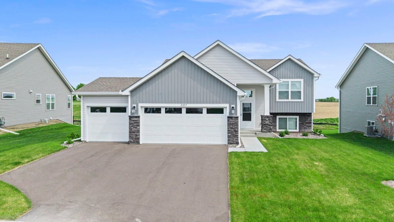 2327 Jandell Ave NE, Saint Michael, MN 55376