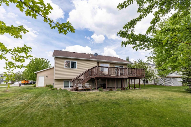 907 11th Ave SE, Barnesville, MN 56514