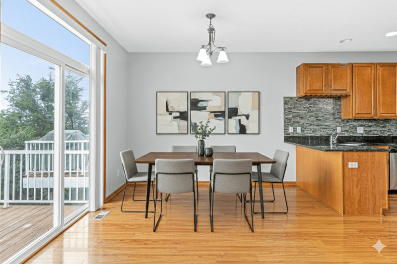 10174 Indigo Dr, Eden Prairie, MN 55347
