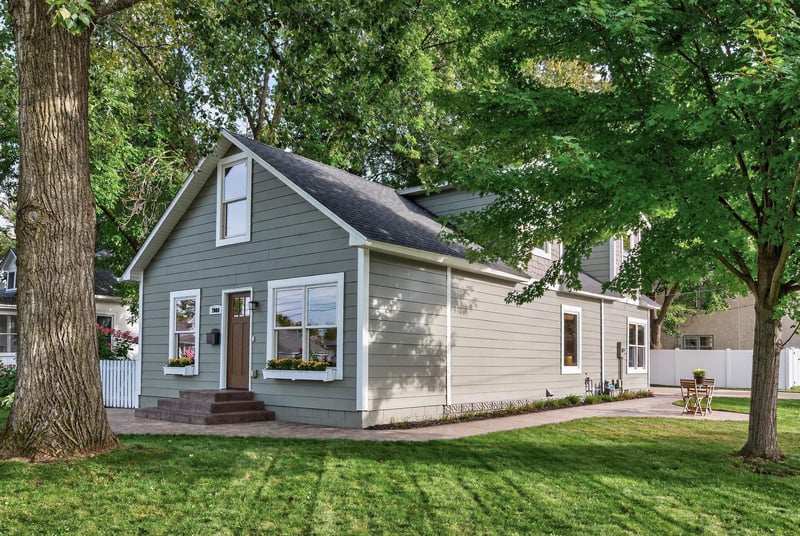 2084 4th St, White Bear Lake, MN 55110
