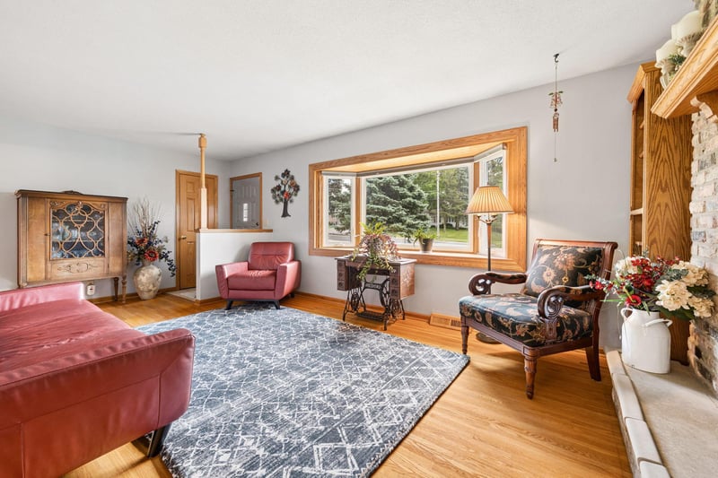 4700 W 84th St, Bloomington, MN 55437