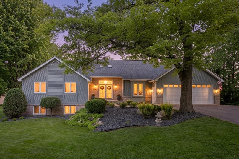 1807 Timberline Trl, Minnetonka, MN 55305
