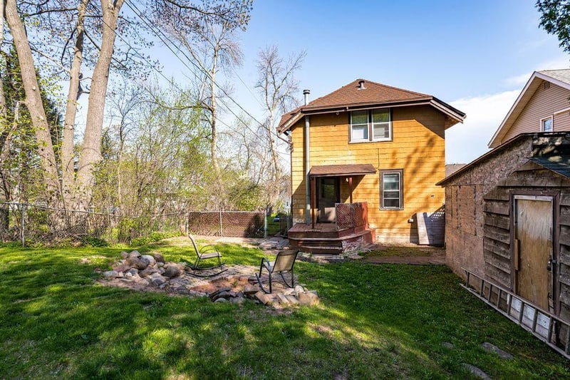 1 St Louis Ct, Duluth, MN 55808