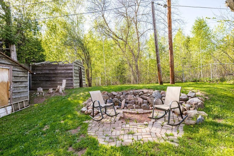 1 St Louis Ct, Duluth, MN 55808