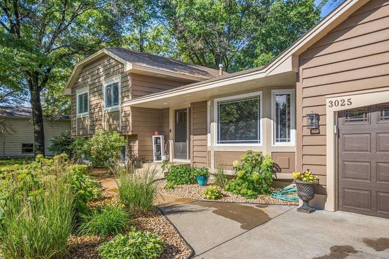 3025 Juniper St S, Cambridge, MN 55008