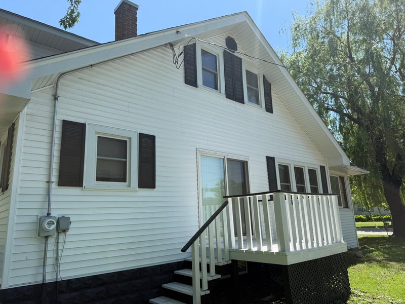 211 2nd St SE, New Richland, MN 56072