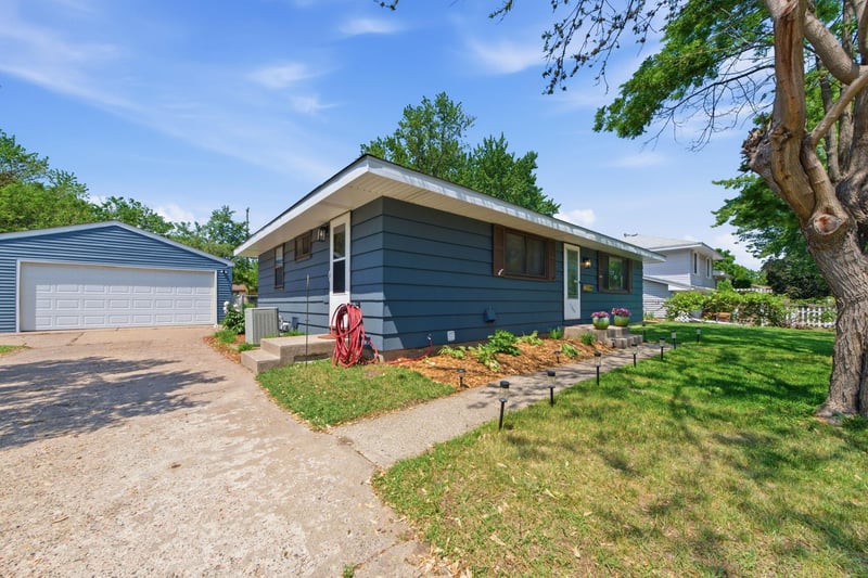 1349 Chicago Ave, Saint Paul Park, MN 55071