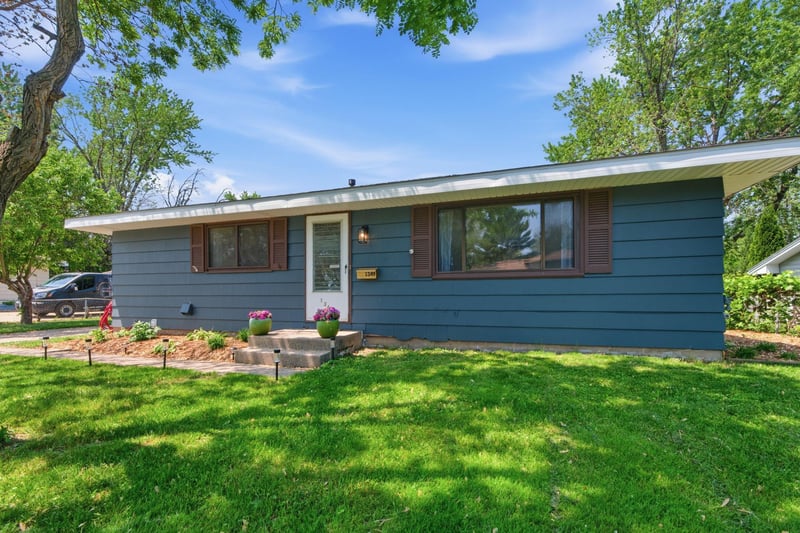 1349 Chicago Ave, Saint Paul Park, MN 55071