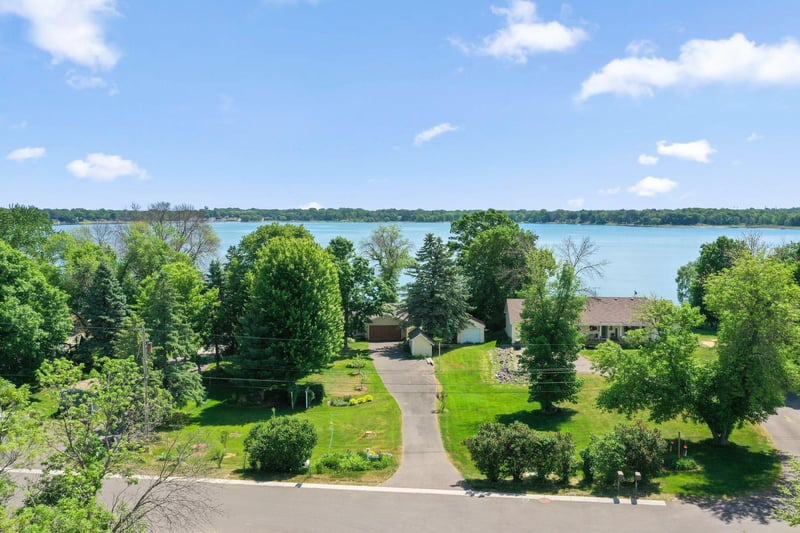 11835 302nd St, Chisago City, MN 55013