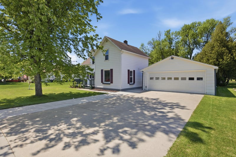 113 Parke Ave S, Glyndon, MN 56547