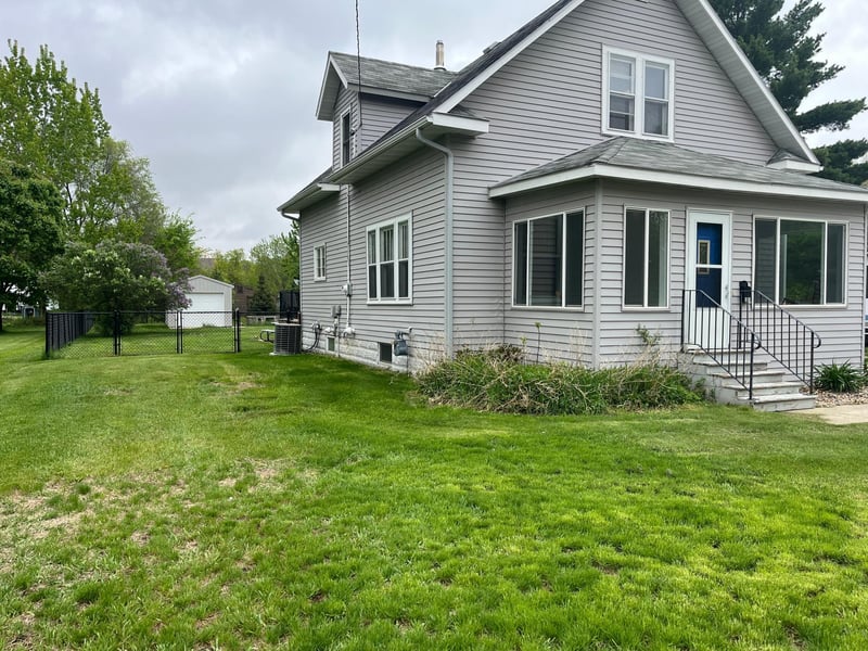 515 Belmont St, Paynesville, MN 56362