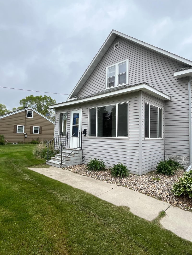 515 Belmont St, Paynesville, MN 56362