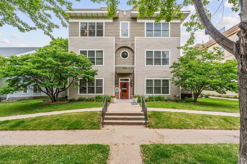 633 Dayton Ave #8, Saint Paul, MN 55104