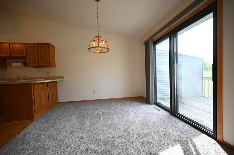 800 Buckingwood Ct, Chanhassen, MN 55317