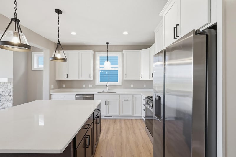 17936 Gresford Ln, Lakeville, MN 55044